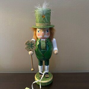 NWT Lucky Lane St. Patrick's Day 10" Glitter Accented Nutcracker